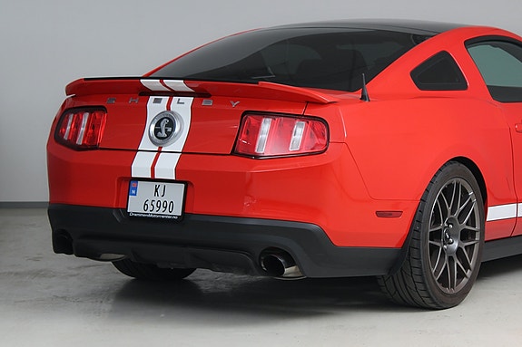 Ford Mustang 4 of 30