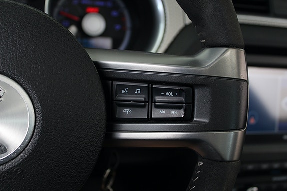 Ford Mustang 23 of 30