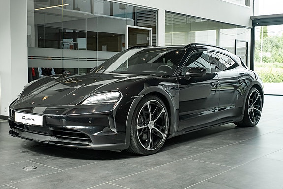 Porsche Taycan Cross Turismo 4 of 27