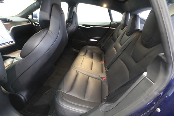 Tesla Model S 16 of 30