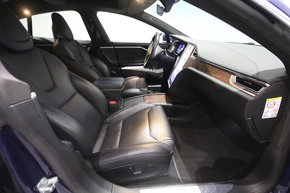Tesla Model S 11 of 30