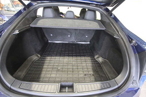 Tesla Model S 17 of 30