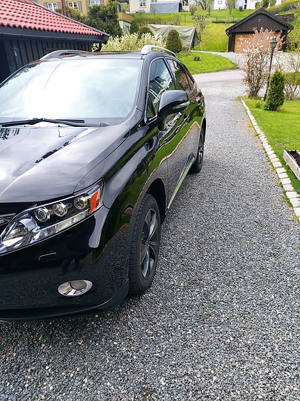 Lexus RX450h 2 of 6