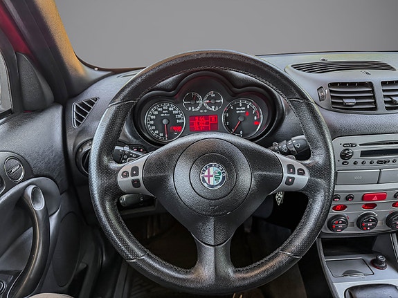 Alfa Romeo 147 11 of 24
