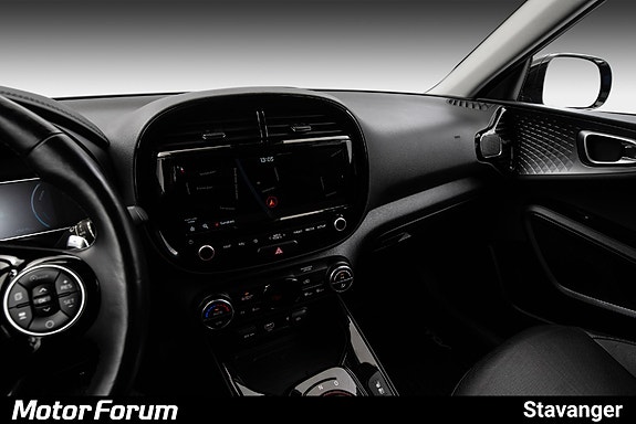 Kia e-Soul 14 of 24