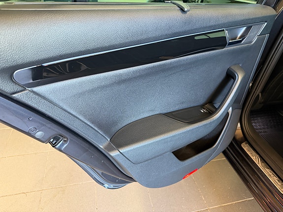 Skoda Superb 8 of 30
