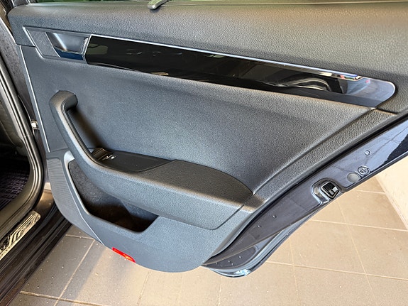 Skoda Superb 15 of 30