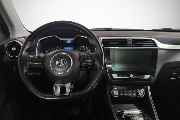 MG ZS EV 9 of 17