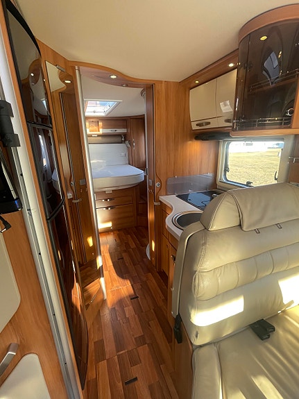 Hymer B 690 Starline HØSTKAMPANJE / Bakhjulsdrift /  / Solcelle / Alde 14 of 30