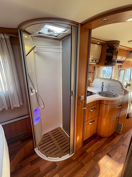 Hymer B 690 Starline HØSTKAMPANJE / Bakhjulsdrift /  / Solcelle / Alde 27 of 30