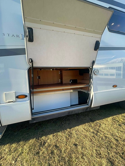 Hymer B 690 Starline HØSTKAMPANJE / Bakhjulsdrift /  / Solcelle / Alde 7 of 30