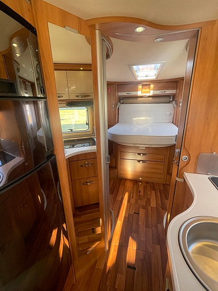 Hymer B 690 Starline HØSTKAMPANJE / Bakhjulsdrift /  / Solcelle / Alde 24 of 30