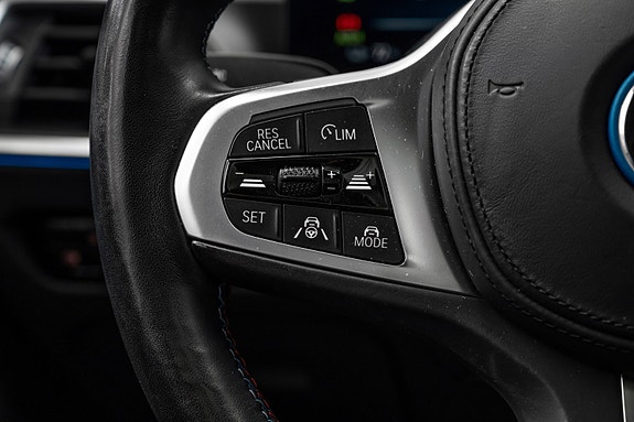 BMW i4 22 of 26
