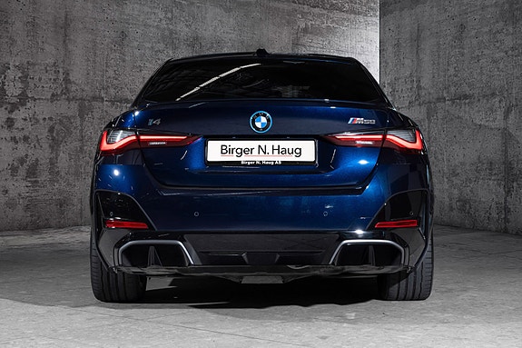 BMW i4 9 of 26