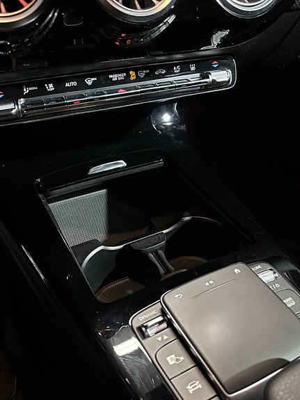 Mercedes-Benz A250 e 26 of 30
