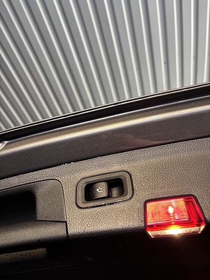 Mercedes-Benz A250 e 30 of 30