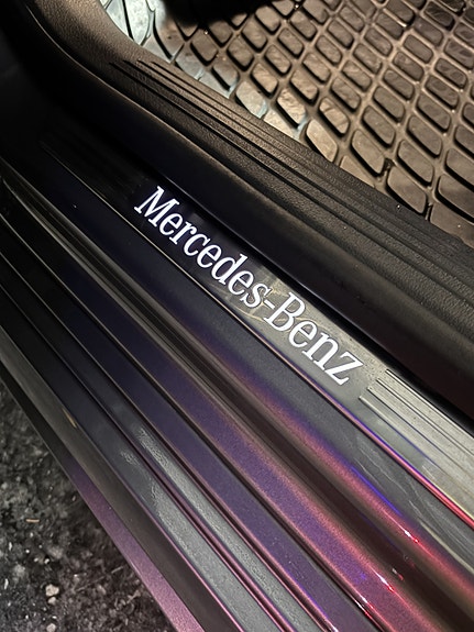 Mercedes-Benz A250 e 10 of 30