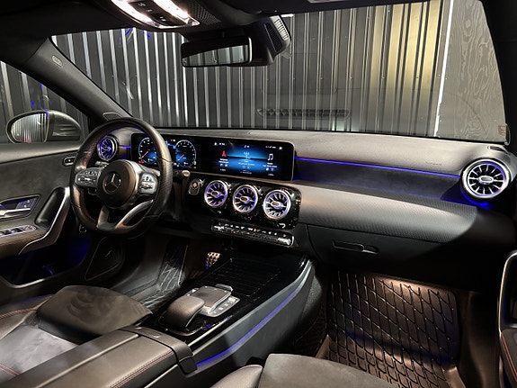 Mercedes-Benz A250 e 9 of 30