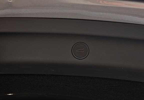Tesla Model Y 23 of 23