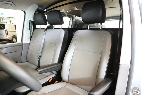 Volkswagen Transporter 11 of 30