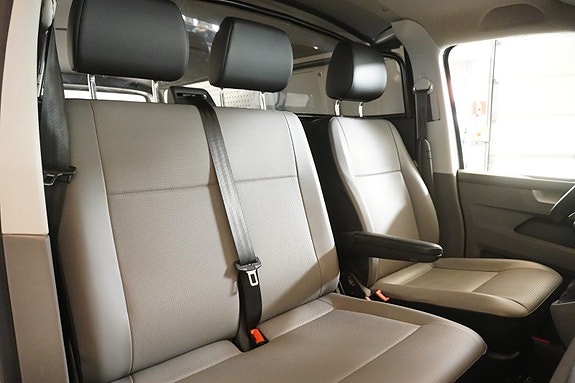 Volkswagen Transporter 23 of 30