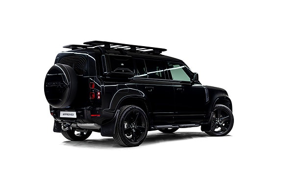 Land Rover Defender 110 2 of 30