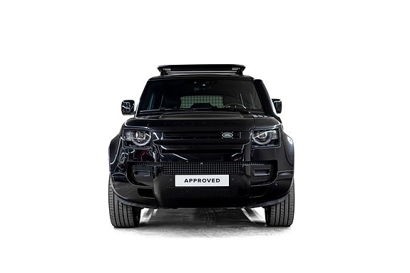 Land Rover Defender 110 8 of 30