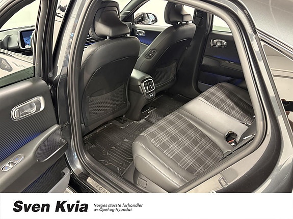 Hyundai Ioniq 6 13 of 30