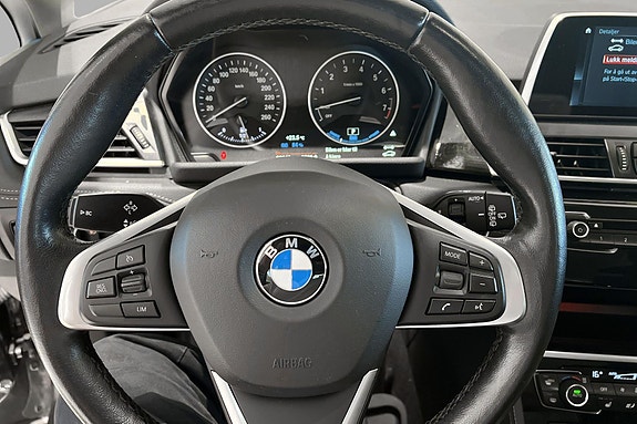 BMW 225xe 16 of 20