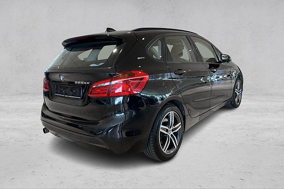 BMW 225xe 5 of 20