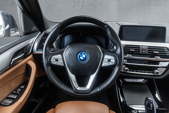 BMW iX3 21 of 30