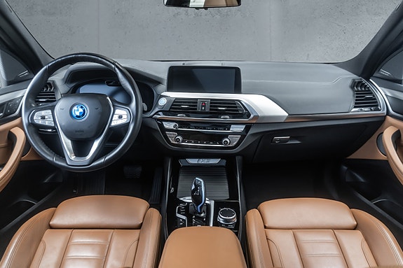 BMW iX3 11 of 30