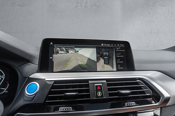 BMW iX3 26 of 30
