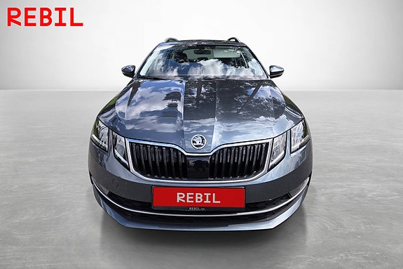 Skoda Octavia 2 of 21