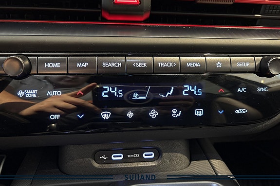 Hyundai Ioniq 6 24 of 30