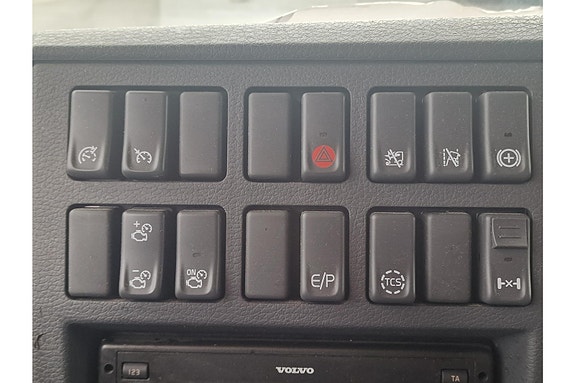 Volvo FE320 4x2 med sideåpning 6 of 9