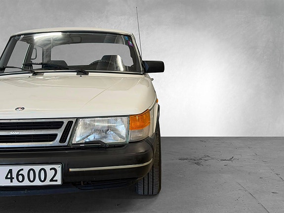 Saab 900 15 of 30