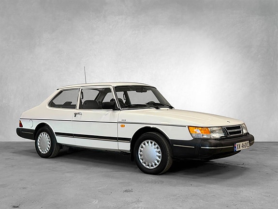 Saab 900 10 of 30