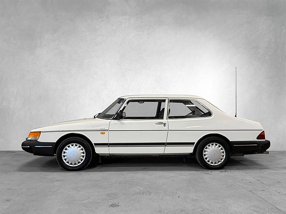 Saab 900 3 of 30