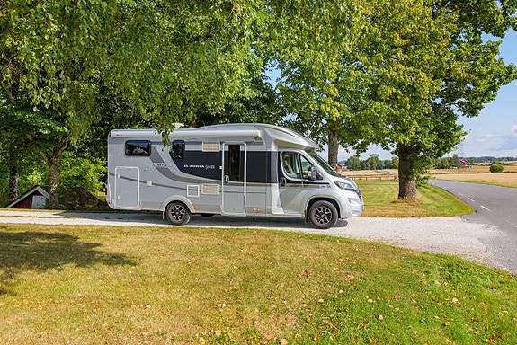 Adria MATRIX M 670SL | 5 PERS | HENGERFESTE | LUFTFJÆRING BAK 2 of 30