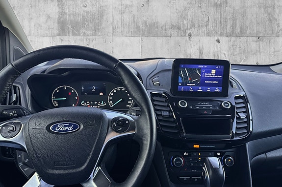 Ford Transit Connect 16 of 19