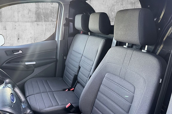 Ford Transit Connect 12 of 19