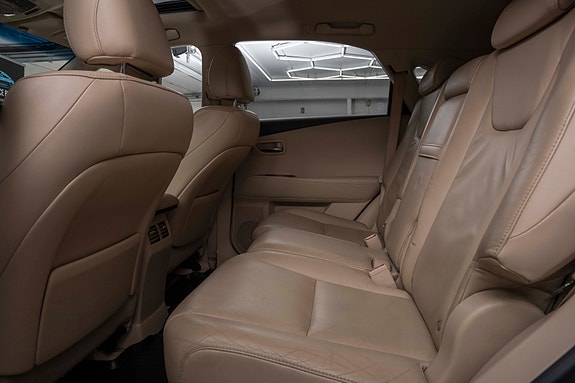 Lexus RX450h 24 of 30