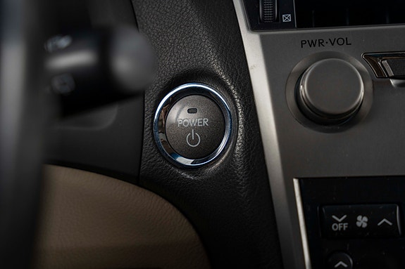 Lexus RX450h 18 of 30