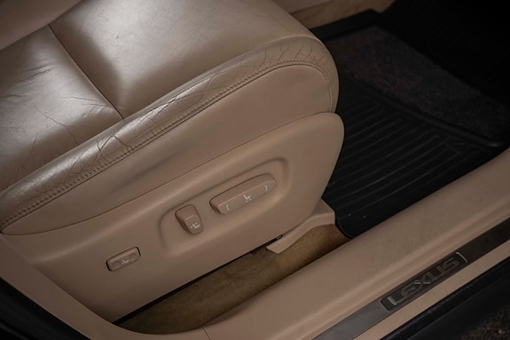Lexus RX450h 29 of 30