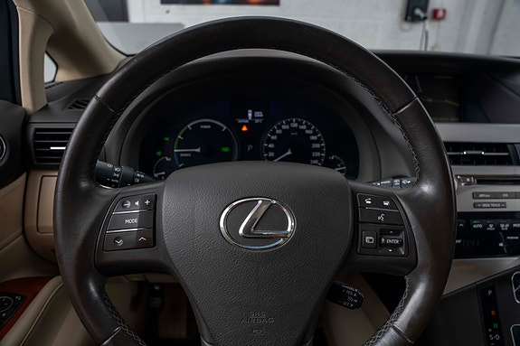 Lexus RX450h 10 of 30
