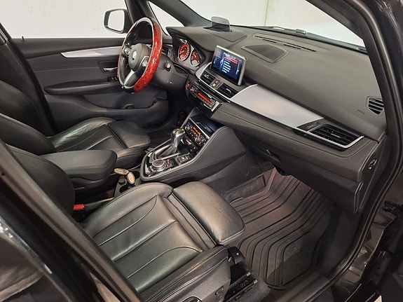 BMW 220d 12 of 16