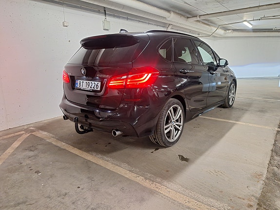 BMW 220d 8 of 16