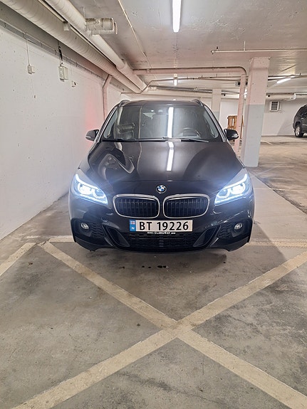 BMW 220d 2 of 16