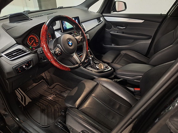 BMW 220d 9 of 16